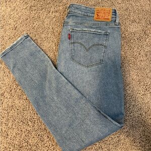 Women’s Levi Skinny